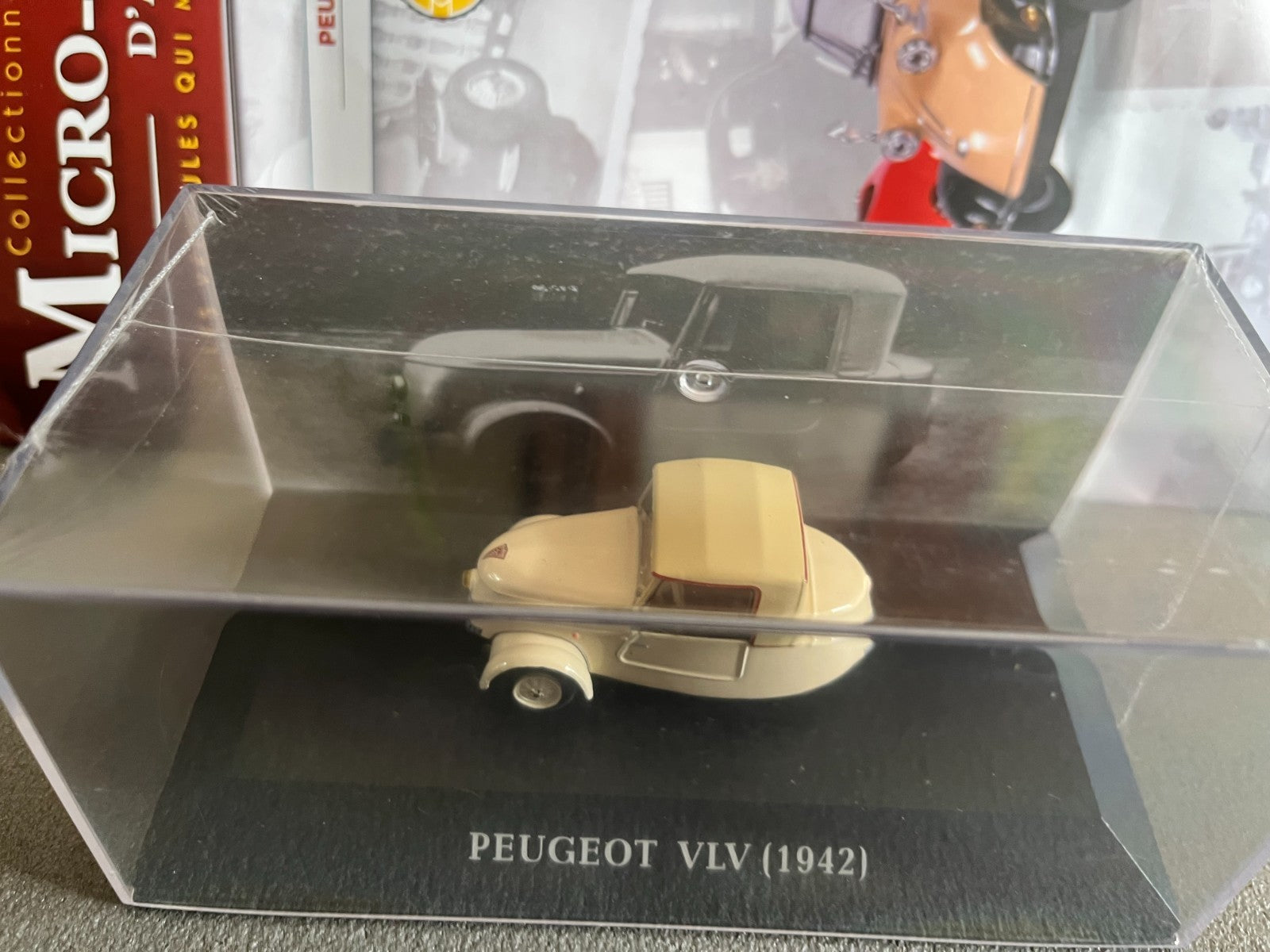 Voiture Miniature Peugeot VLV 1942 Micro-Voitures D'Antan Altaya 1/43