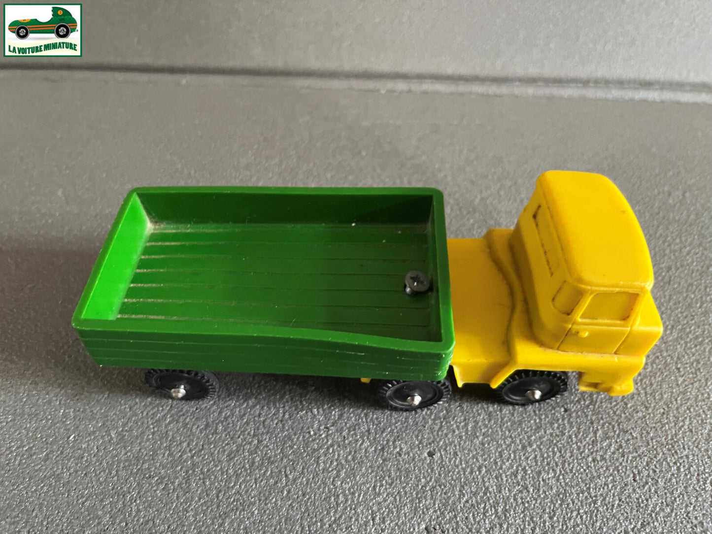 Voiture Miniature Ancien Camion Plastique Gomme 1/43 idem Tomte Vinyl Line