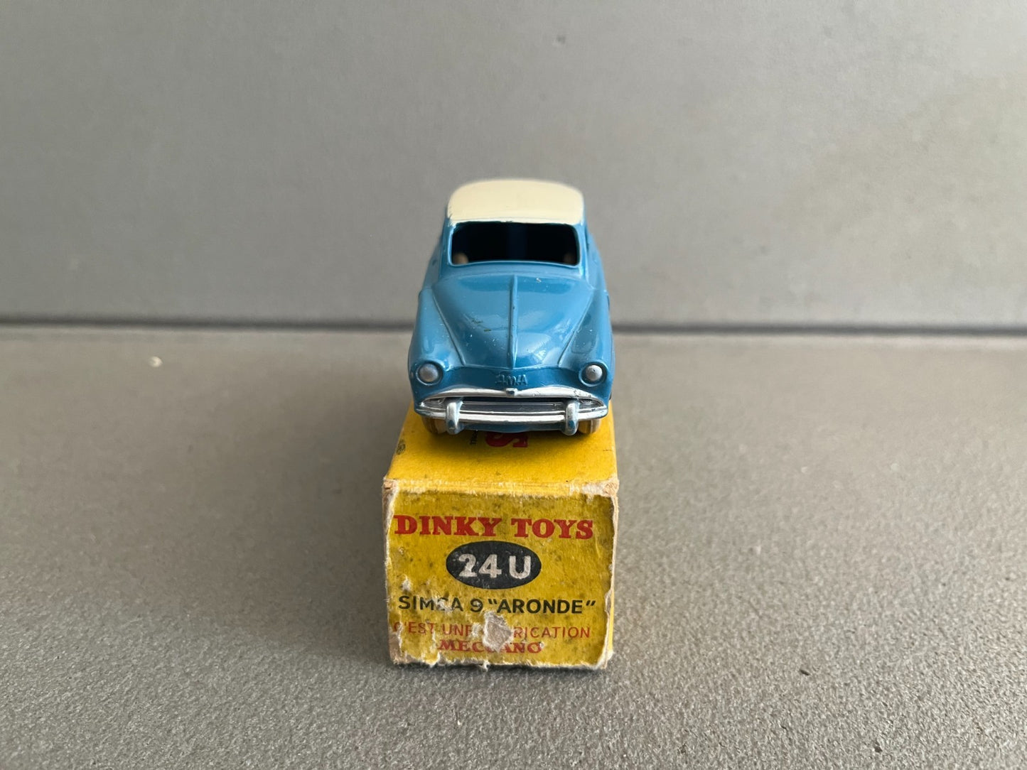 Ancienne Miniature Voiture Simca 9 Aronde Dinky Toys France 24U Bi-ton Boite
