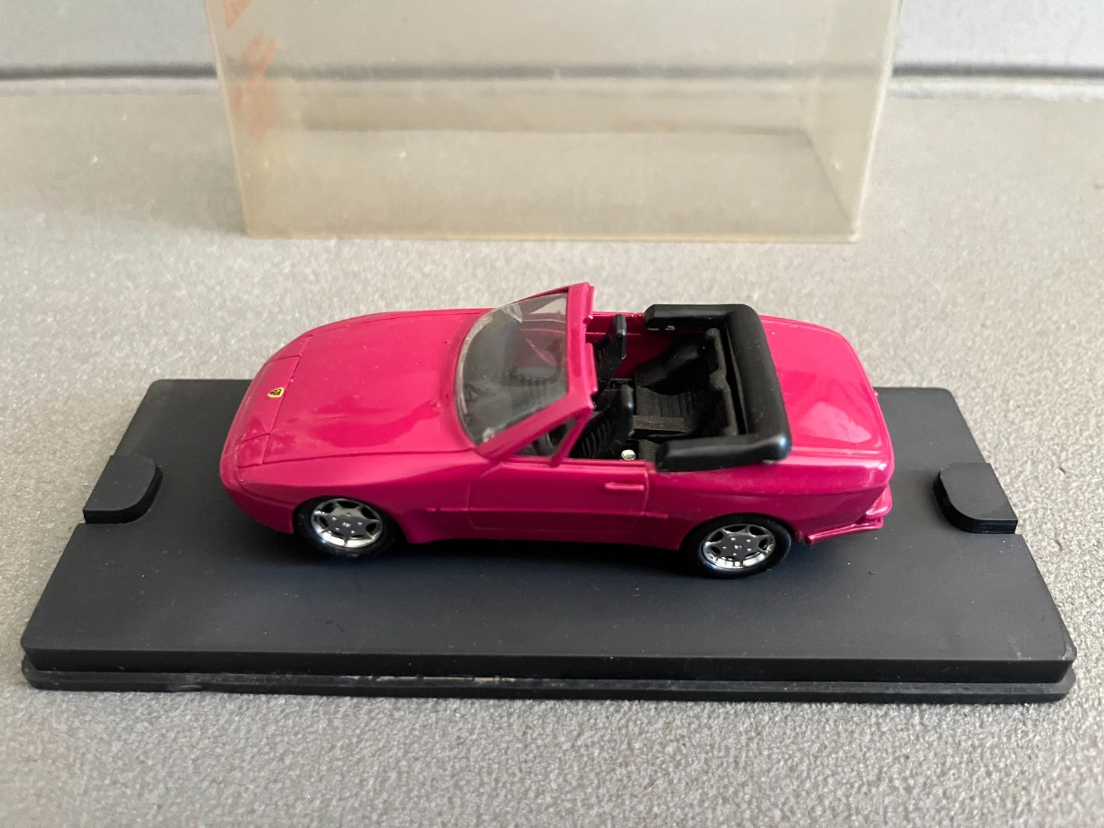 Voiture Miniature Porsche 944 Cabriolet Verem 3001 au 1/43