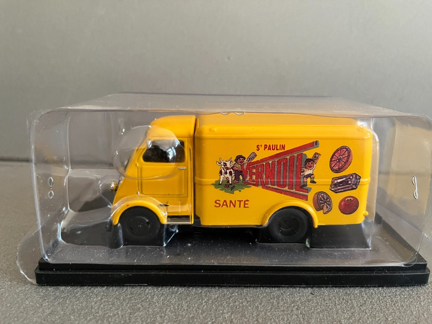 Voiture miniature Camion Peugeot DMA Vernoil Auto Plus Hachette 1/43