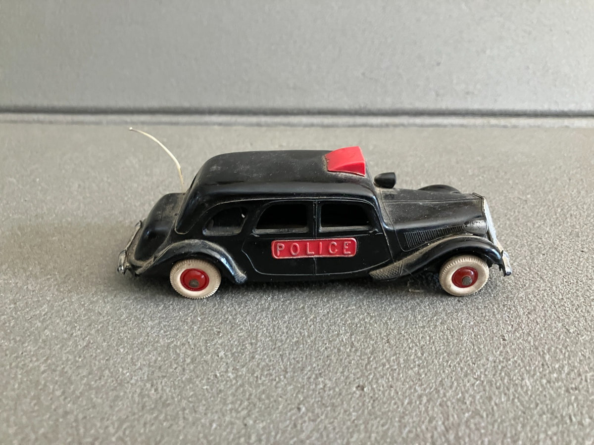 Ancienne Voiture Miniature Citroen Traction 15 Six Police Norev Plastique Epave