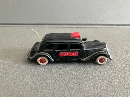 Ancienne Voiture Miniature Citroen Traction 15 Six Police Norev Plastique Epave