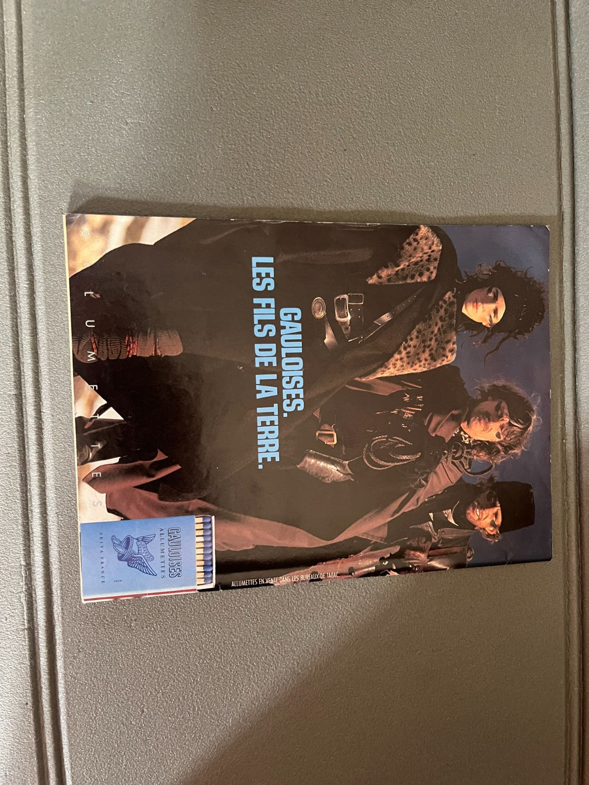 Livre Revue Voiture Automobile AutoMoto N°81