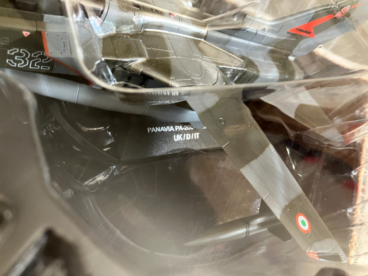Avion miniature Militaire Combat à Réaction Panavia PA-200 Tornado Altaya  1/72