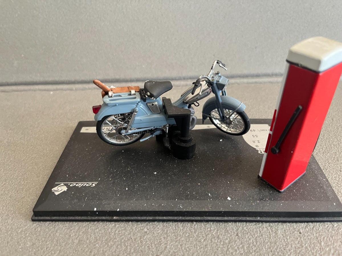 Moto Miniature Cyclomoteur  Scooter Motobécane AV88 Solido  1/18