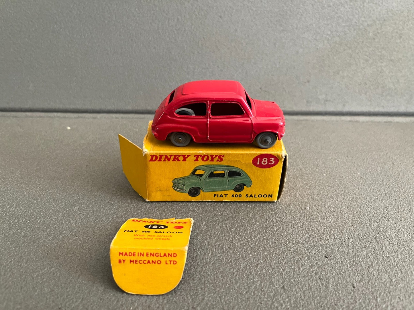 Ancienne Miniature Voiture Fiat 600 Saloon Dinky Toys England 183 Boite Meccano