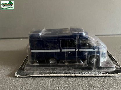 Voiture Miniature Camion Gaz 2705 Pays de L'est URSS Russie au 1/43