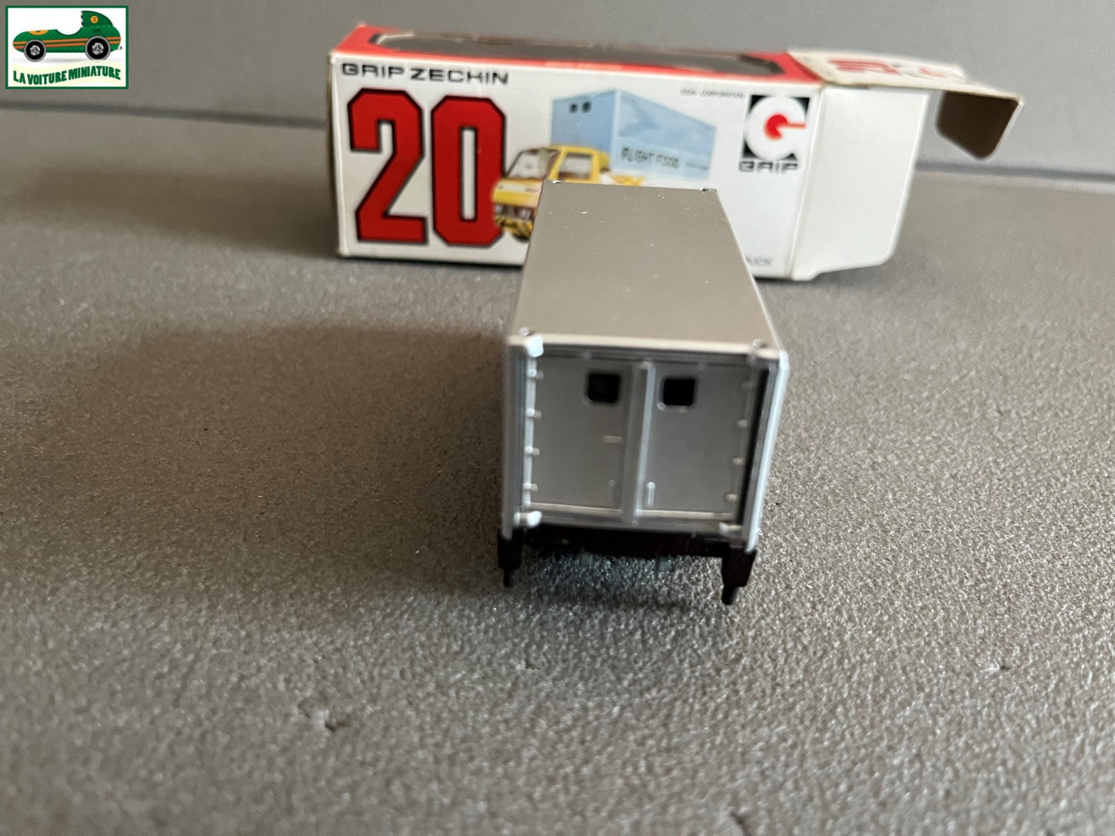 Voiture miniature Camion Grip Zechin Isuzu Lift Truck Japan 1/62