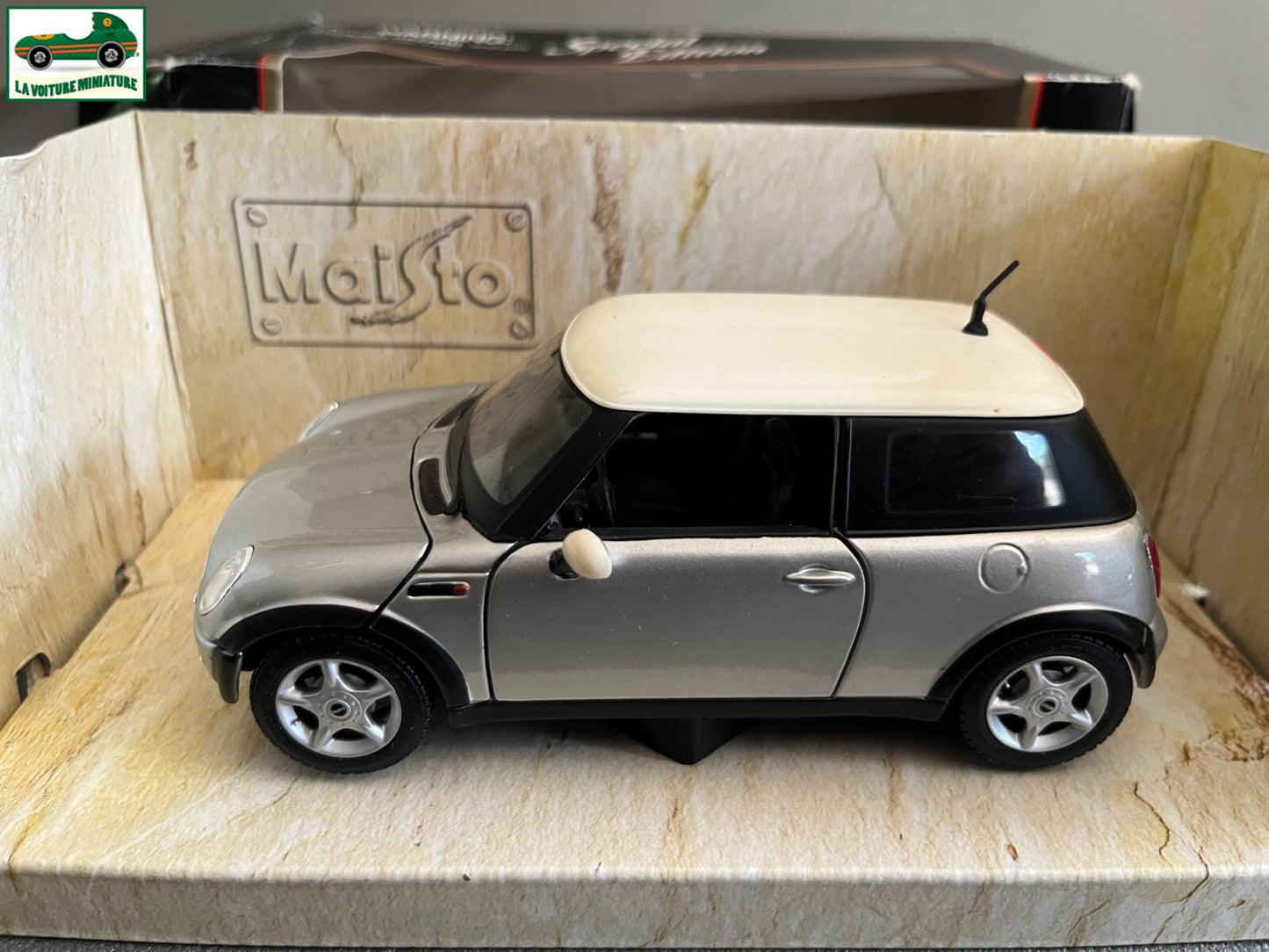 Voiture miniature Mini Cooper Maisto au 1/24