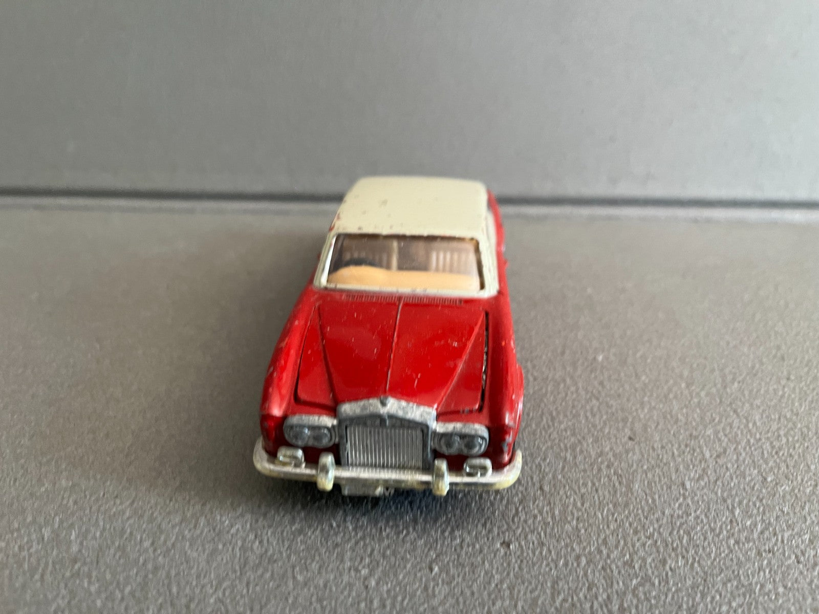 Jouet Ancien Voiture Miniature Rolls Royce Corniche Corgi Gt Britain 1/36