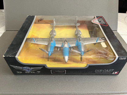 Ancien Avion miniature Militaire Vintage Plastique P-38J Toy Mark 1/48