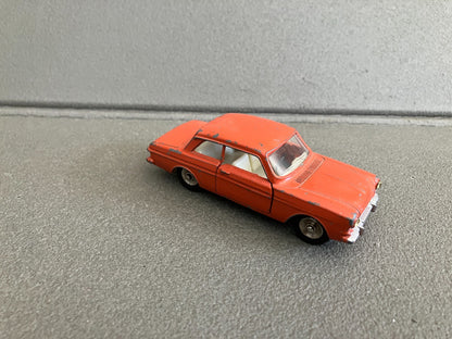 Ancienne Voiture Miniature Ford Taunus 12M 538 France Meccano Dinky Toys 1/43