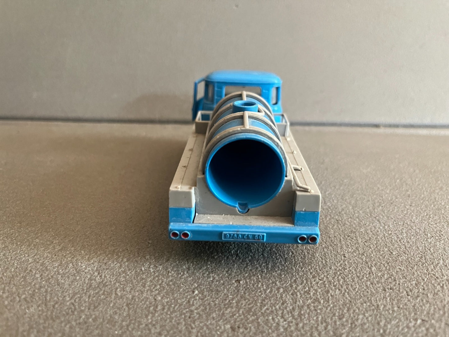 Ancienne Voiture Miniature Plastique Saviem SM 5C Transport Lait Norev au 1/43