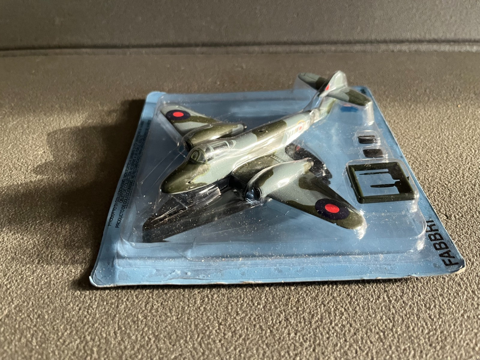Avion miniature Militaire Meteor Fabbri Italeri 1/100