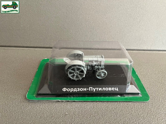 Voiture miniature Tracteur Agricole Russe URSS Fordson Putilovets Hachette 1/43