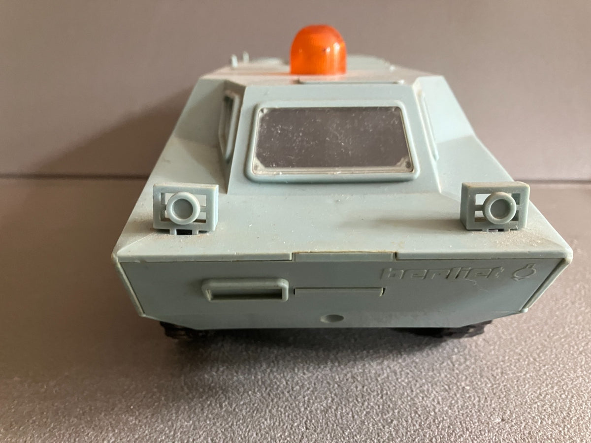 Jouet Ancien Voiture Miniature Militaire Berliet VXB Ambulance Mont Blanc 1/20