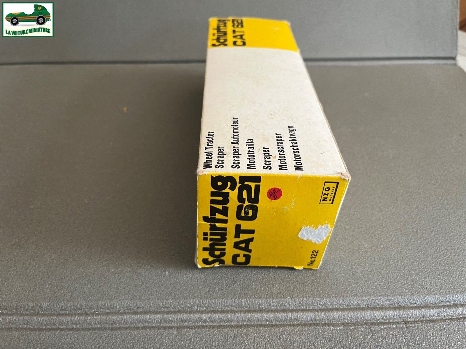 Miniature Engin Véhicule de chantier CAT 621 NZG au 1/50