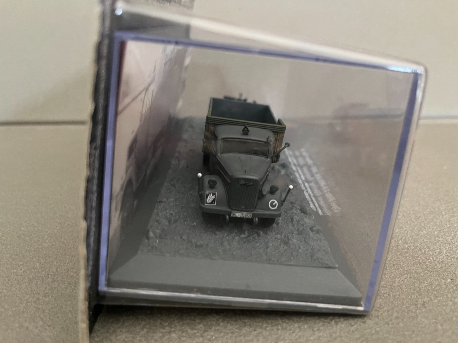 Miniature Militaire Char Tank Blindé Opel Blitz 3.6-36S 20mm Flak 38 Altaya 1/72