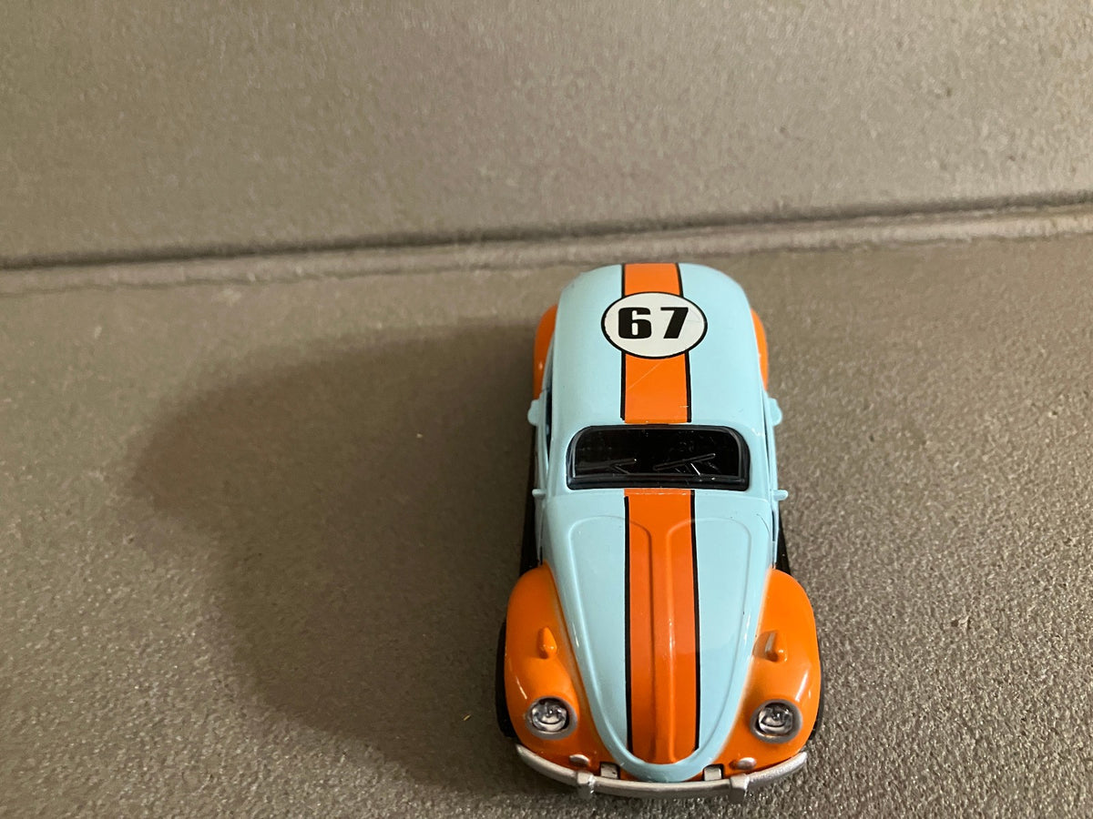 Voiture Miniature friction Volkswagen Coccinelle Cox Gulf 67 au 1/32 1/36