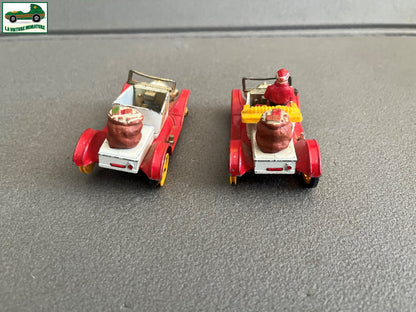 Ancienne Voiture Miniature Lot de 2 Dinky Toys Noel Ford R 475 Epave