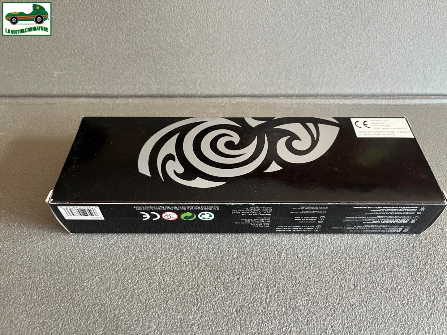 Voiture Miniature Camion Semi Remorque Iveco Stralis All Blacks New Ray 1/87 HO