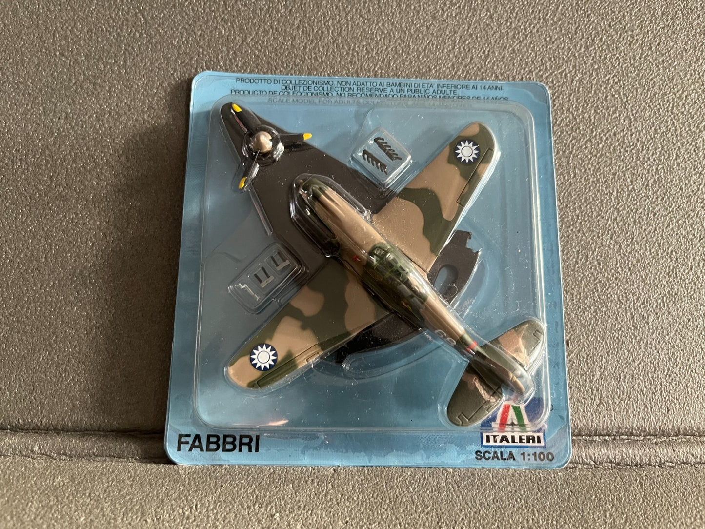 Avion miniature Militaire P-40B Fabbri Italeri 1/100