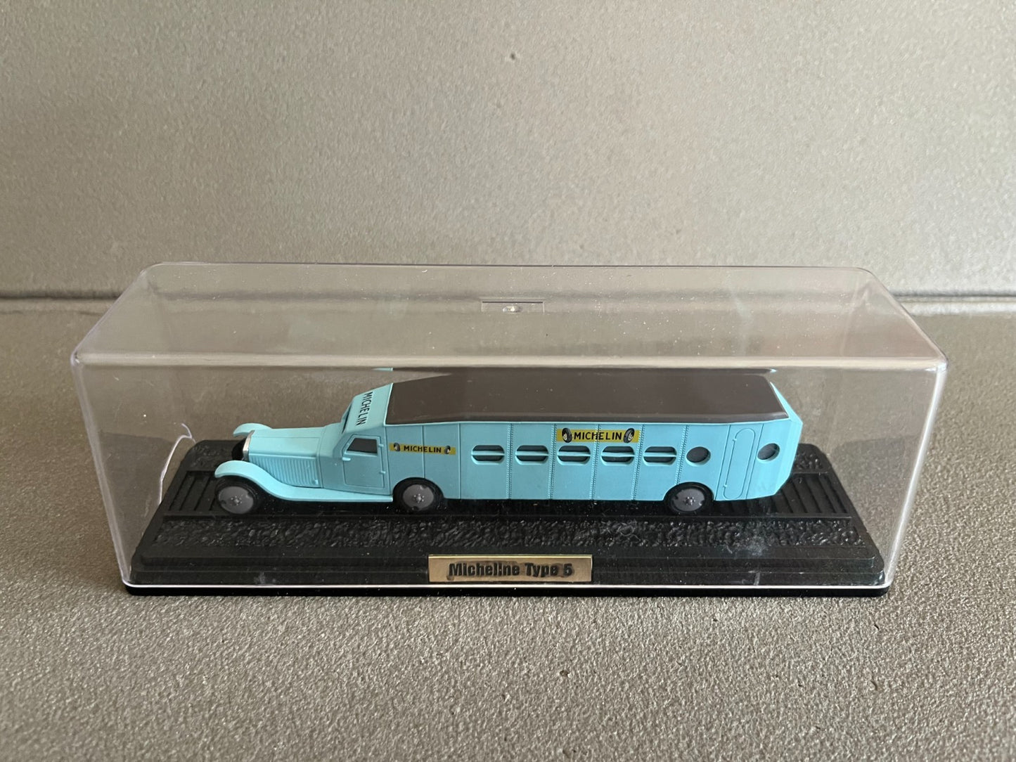 Voiture Miniature Autorail Train Michelin Micheline Type 5 HO au 1/87