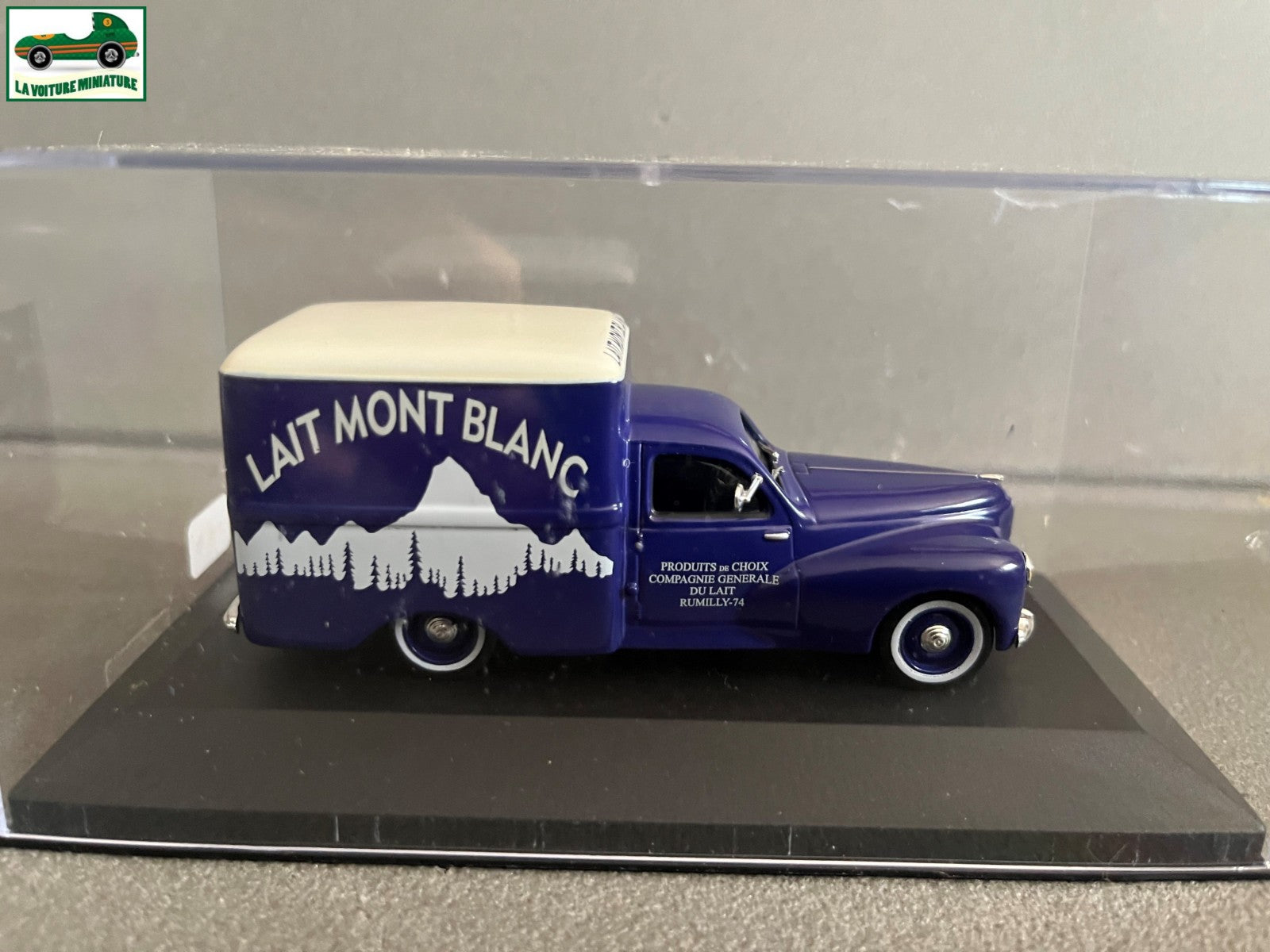 Voiture miniature Publicitaire Peugeot 203 C 8 Lait Mont Blanc au 1/43