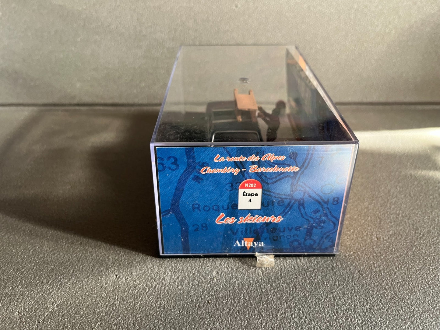 Voiture Miniature Volvo 144 Etape 4 La Route Bleue RN7 1/43