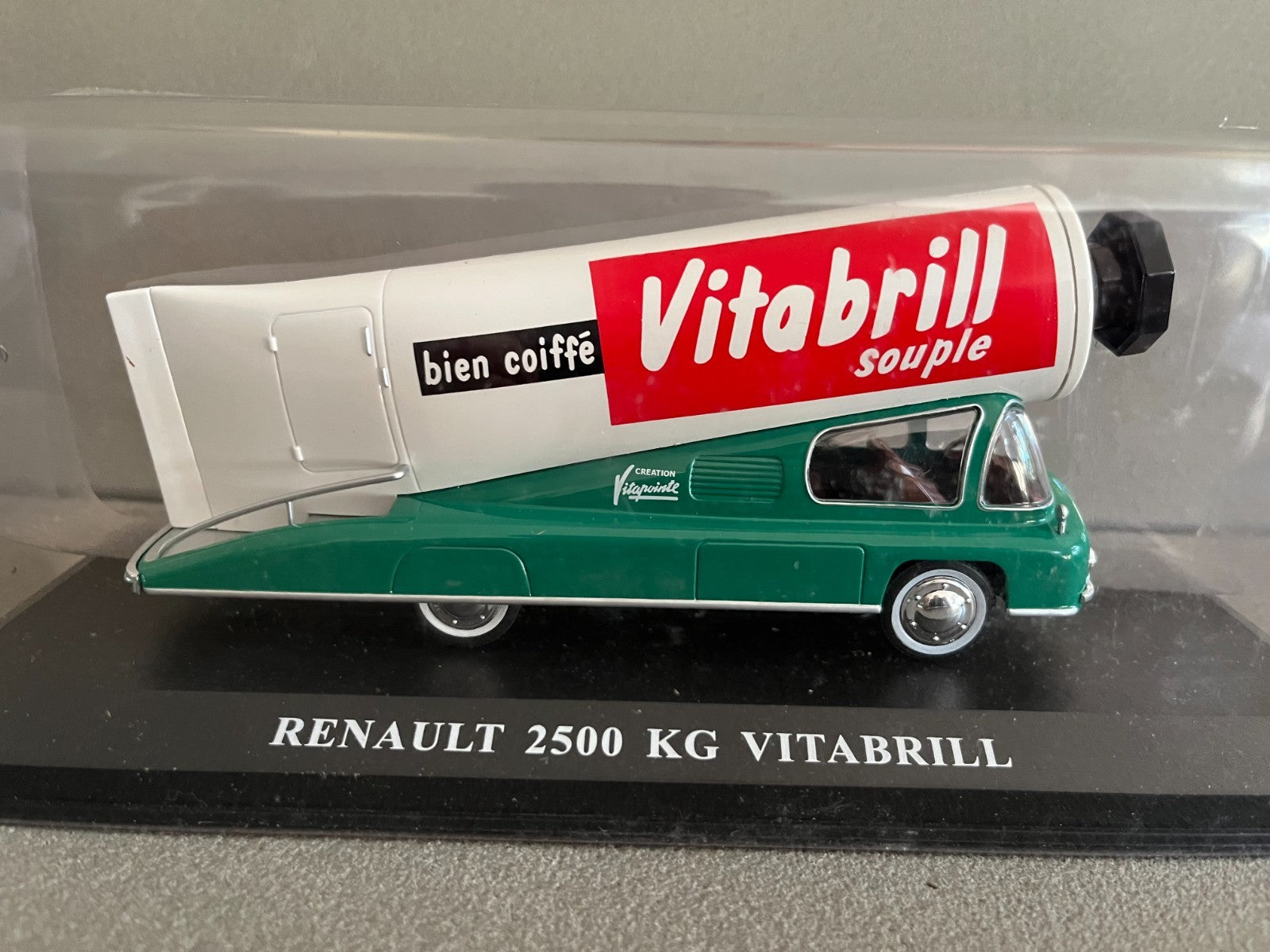 Voiture miniature Camion Renault 2500 KG Vitabrill Auto Plus Hachette 1/43