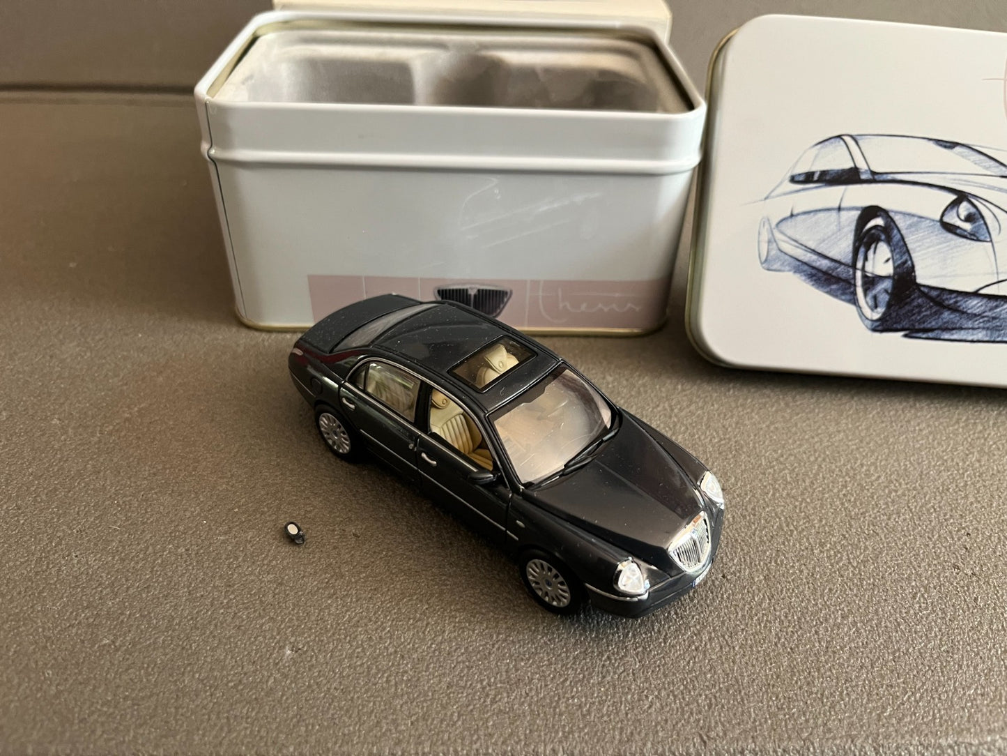Voiture Miniature Lancia Thesis Norev Boite Metal au 1/43