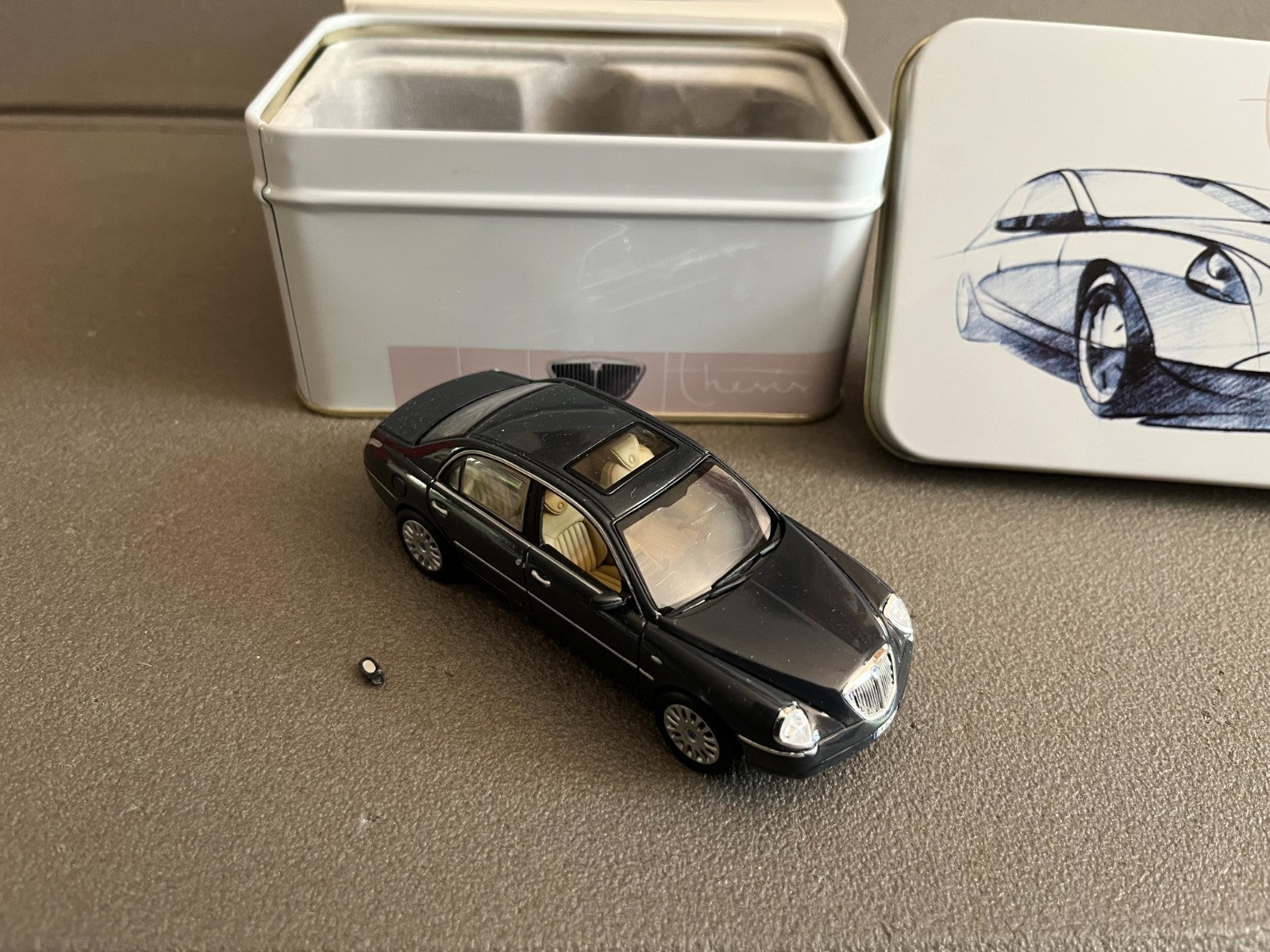 Voiture Miniature Lancia Thesis Norev Boite Metal au 1/43