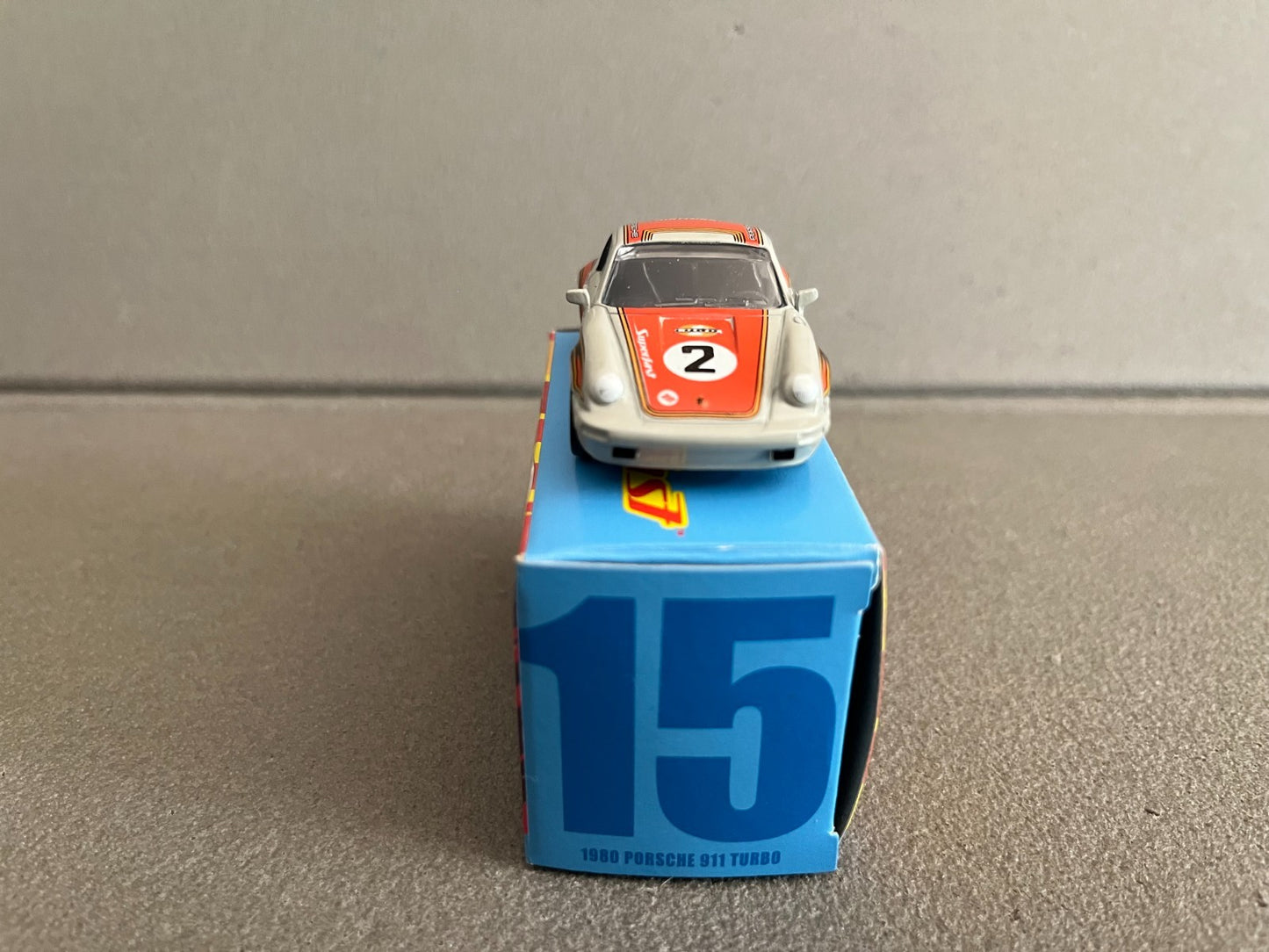 Voiture miniature 1980 Porsche 911 Turbo Matchbox Superfast Echelle Majorette