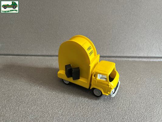 Voiture Miniature Renault Saviem Kit Résine Tour de France Vélo 1903 2003 1/43