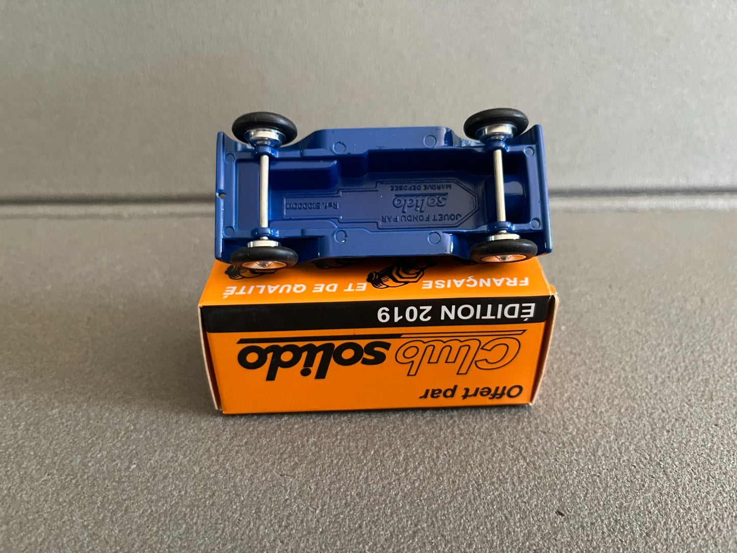 Voiture Miniature Bougie Club Solido Série 100 Edition 2019 1/43
