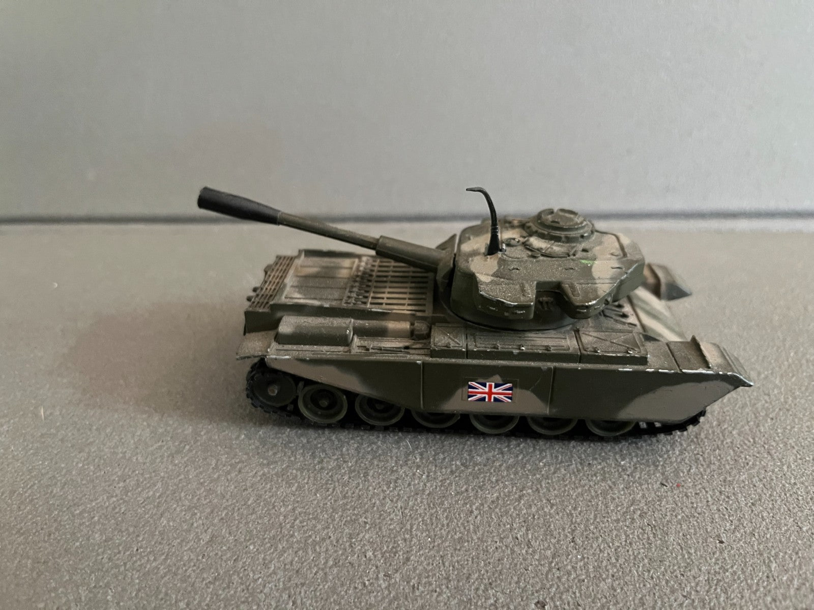 Ancienne Miniature Militaire Char Centurion MK III Corgi Toys Epave
