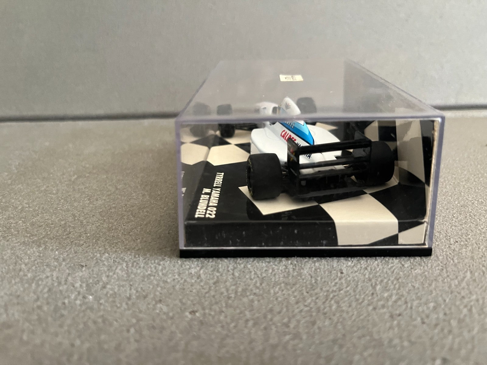Voiture Miniature Formule 1 F1 Tyrrell Yamaha 022 Blundell Minichamps au 1/43
