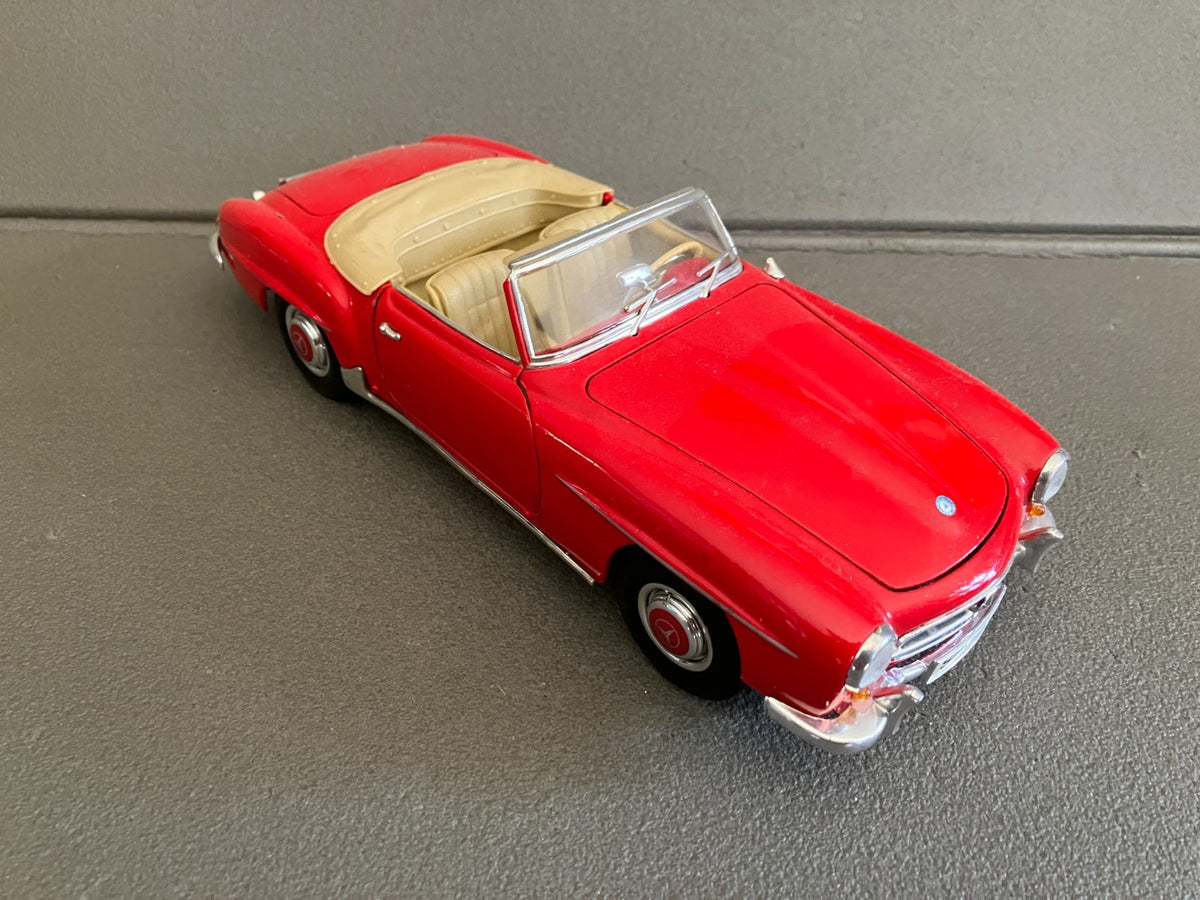 Ancienne Voiture miniature Mercedes Benz 190 SL 1955 Maisto au 1/18 Incomplète