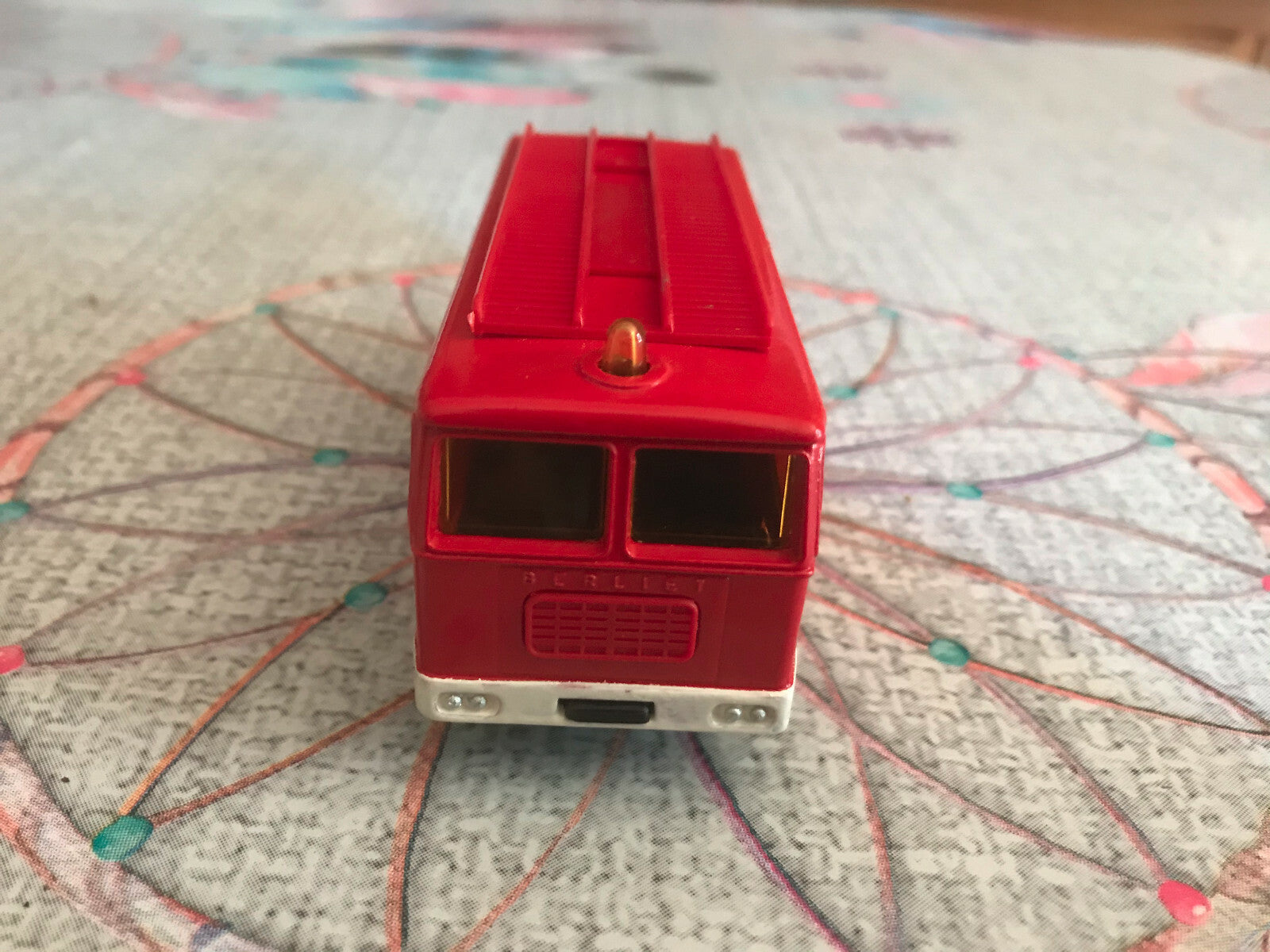 Voiture Miniature Camion Secours Pompiers Berliet GAK 17 Solido 1/55
