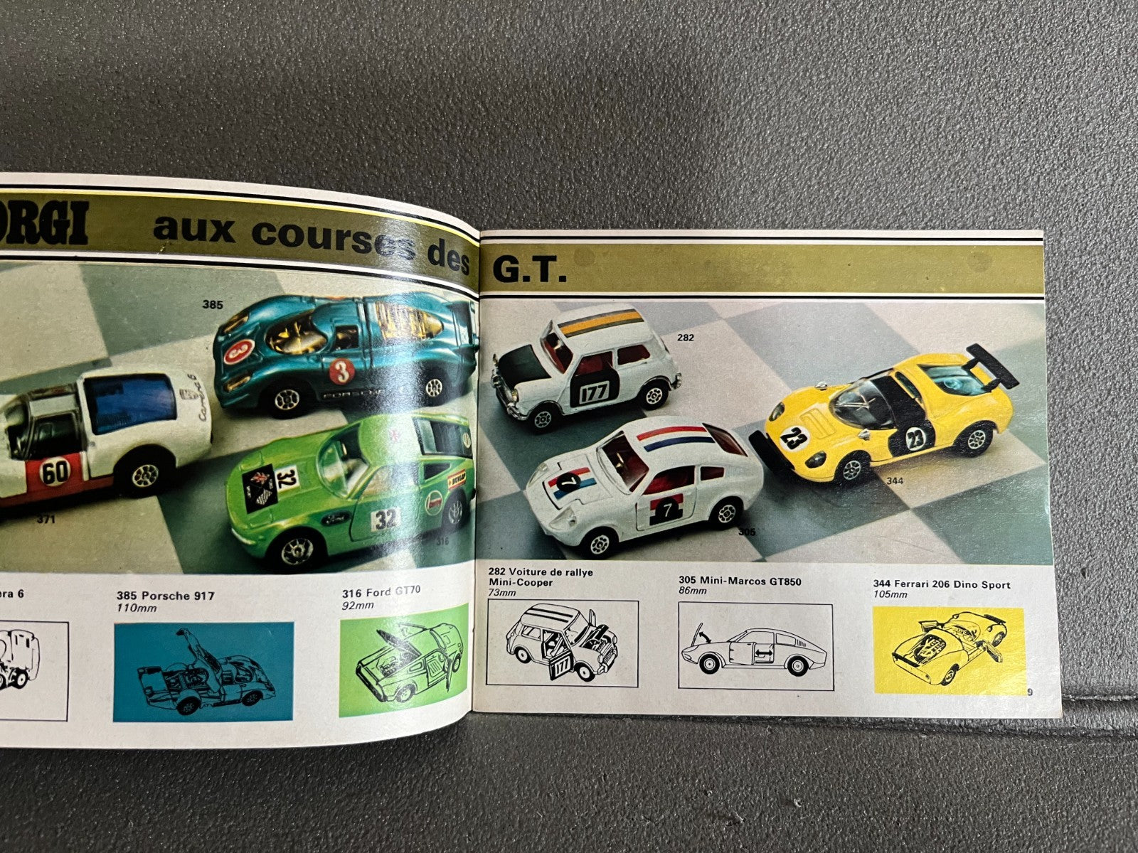Ancien Dépliant Documentation Catalogue Jouet Voiture Corgi 1973