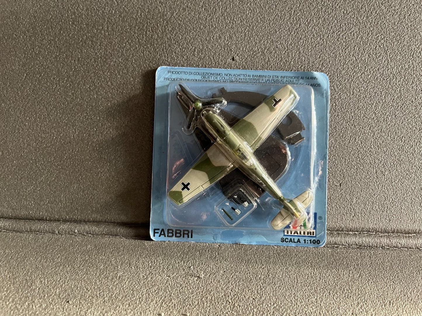 Avion miniature Militaire Bf-109e Fabbri Italeri 1/100