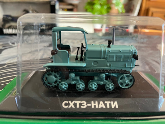 Voiture miniature Tracteur Agricole Russe URSS SHTZ-NATI Hachette 1/43