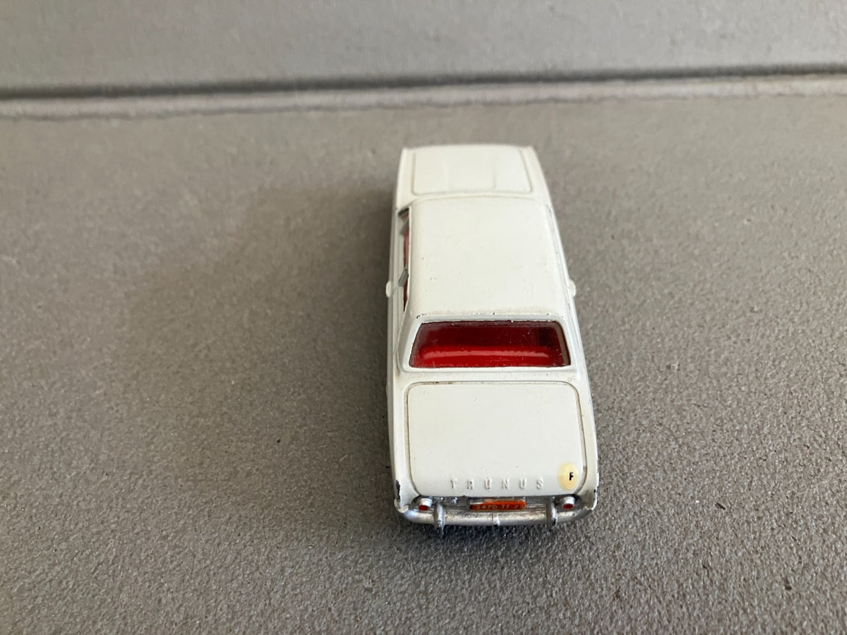 Ancienne Voiture Miniature Ford Taunus 559 France Meccano Dinky Toys 1/43