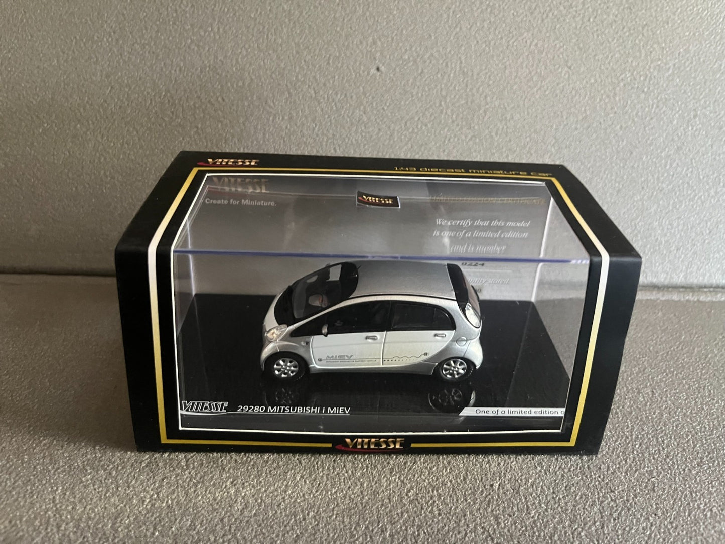 Voiture Miniature Mitsubishi I Miev Vitesse au 1/43