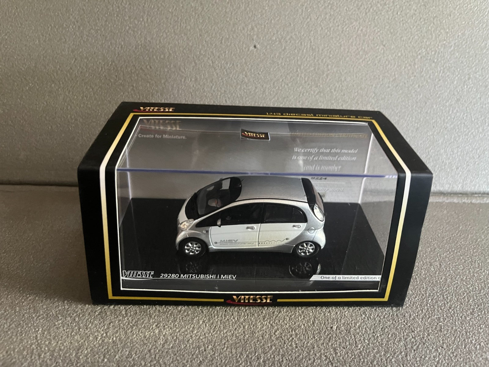 Voiture Miniature Mitsubishi I Miev Vitesse au 1/43