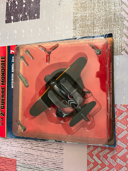 Avion miniature Militaire Combat 2nd Guerre Mitsubishi A6M5c Zéro 1/72