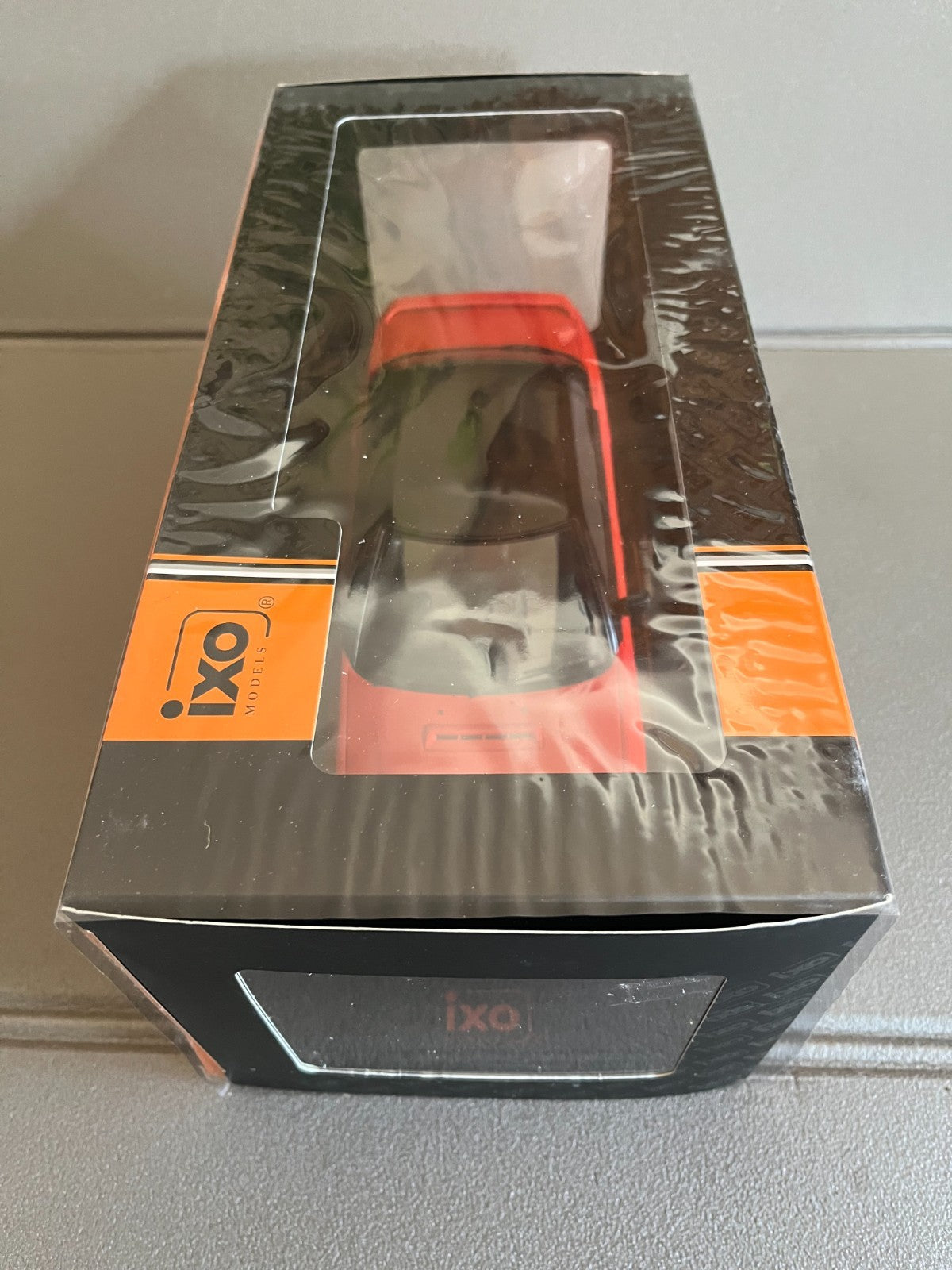 Voiture miniature Subaru Legacy RS 1991 IXO au 1/18