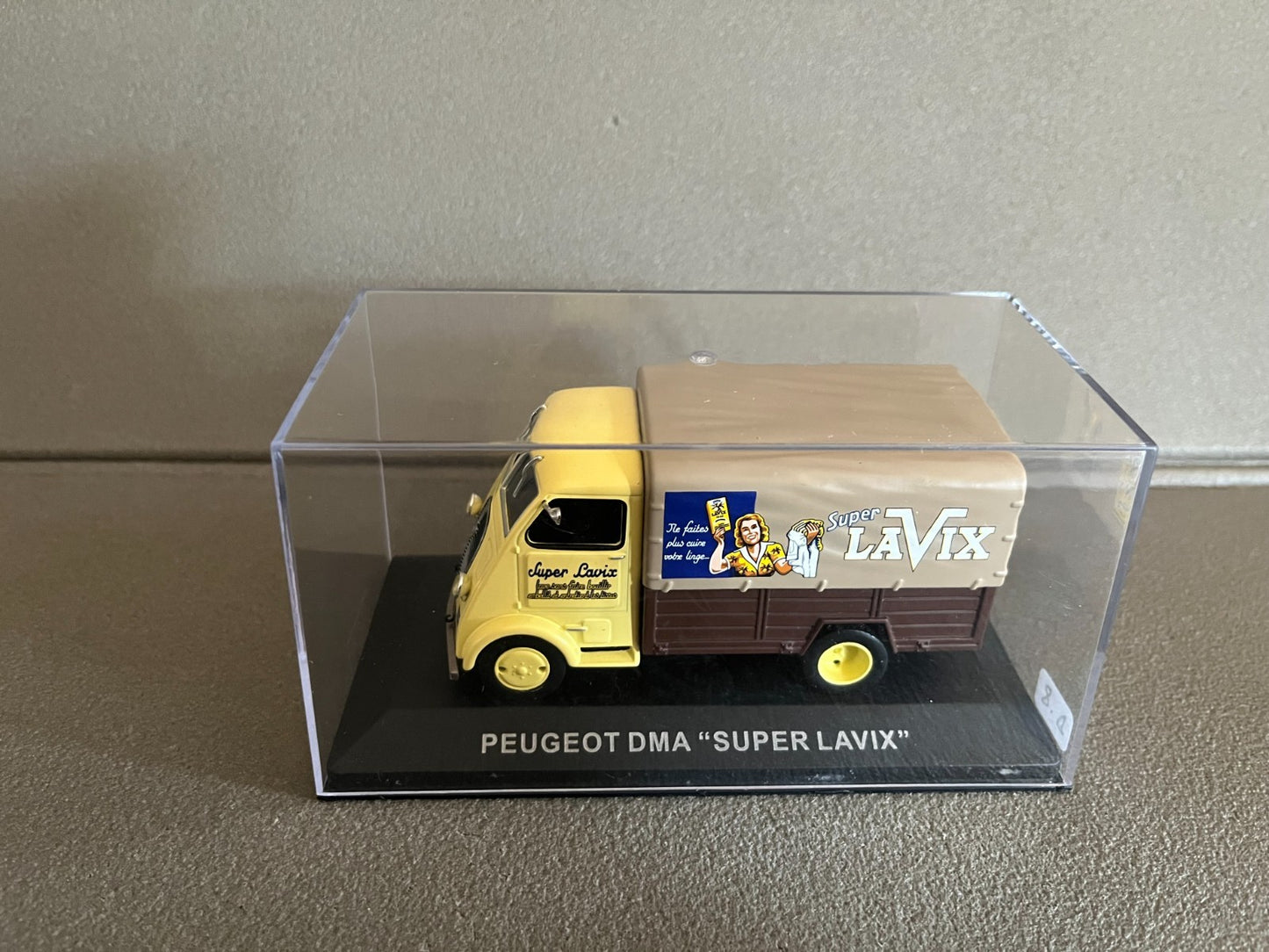 Voiture Miniature Camion Publicitaire Peugeot DMA Super Lavix au 1/43
