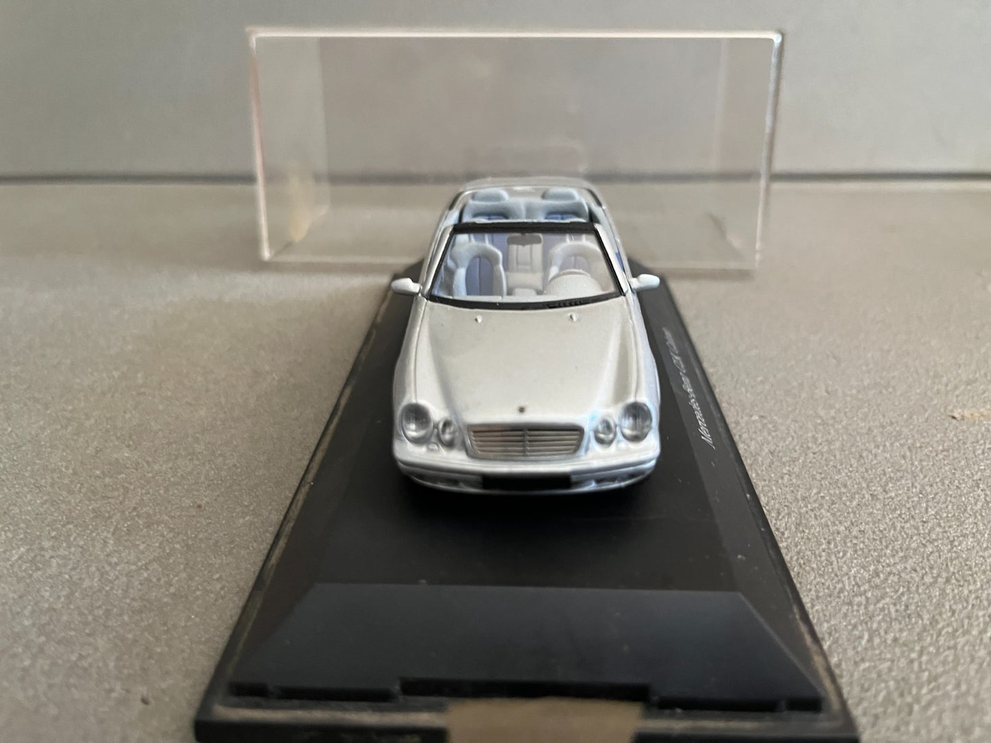 Voiture Miniature Mercedes Benz CLK Cabrio Schuco au 1/43